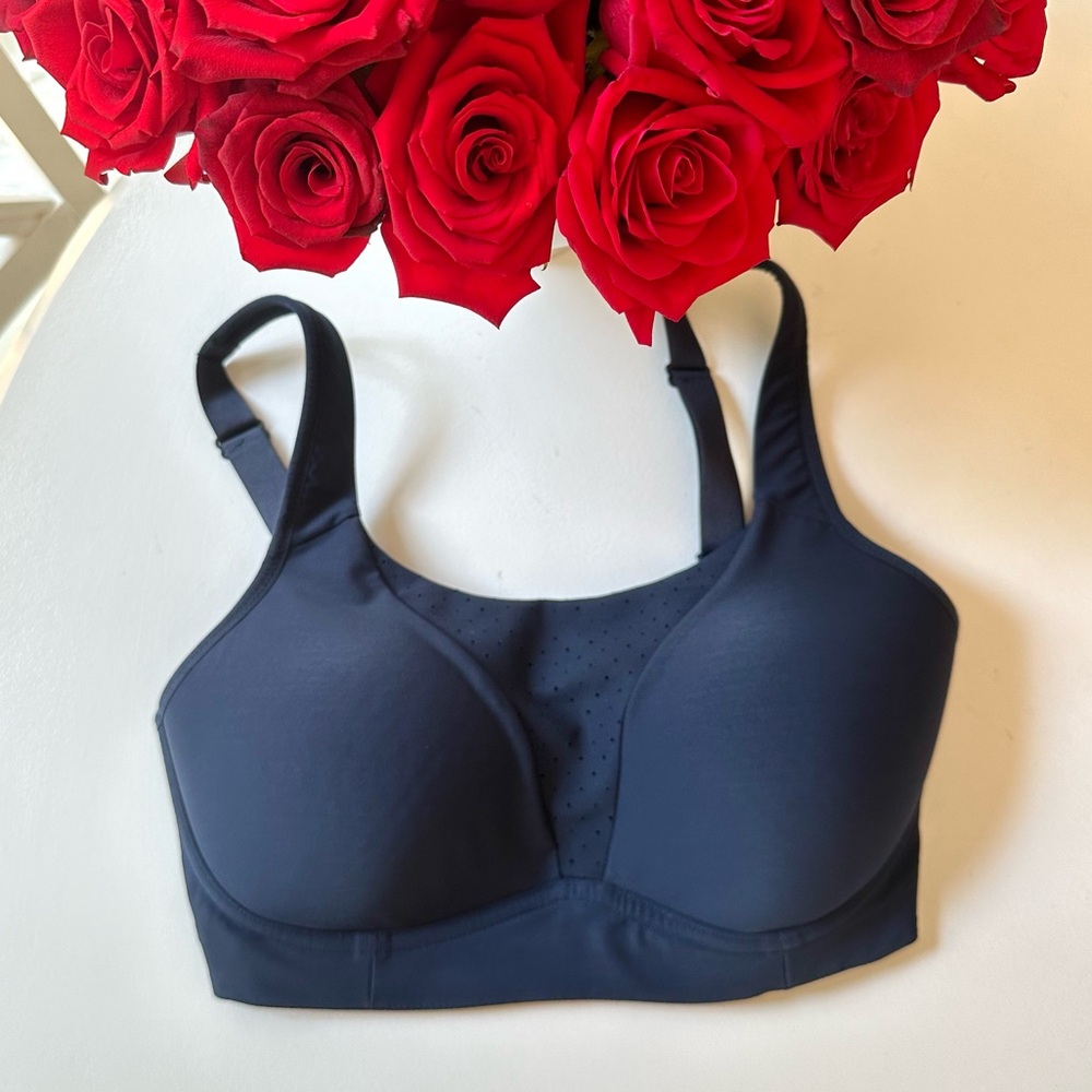 Lululemon Run Times Sports Bra Size 32DD